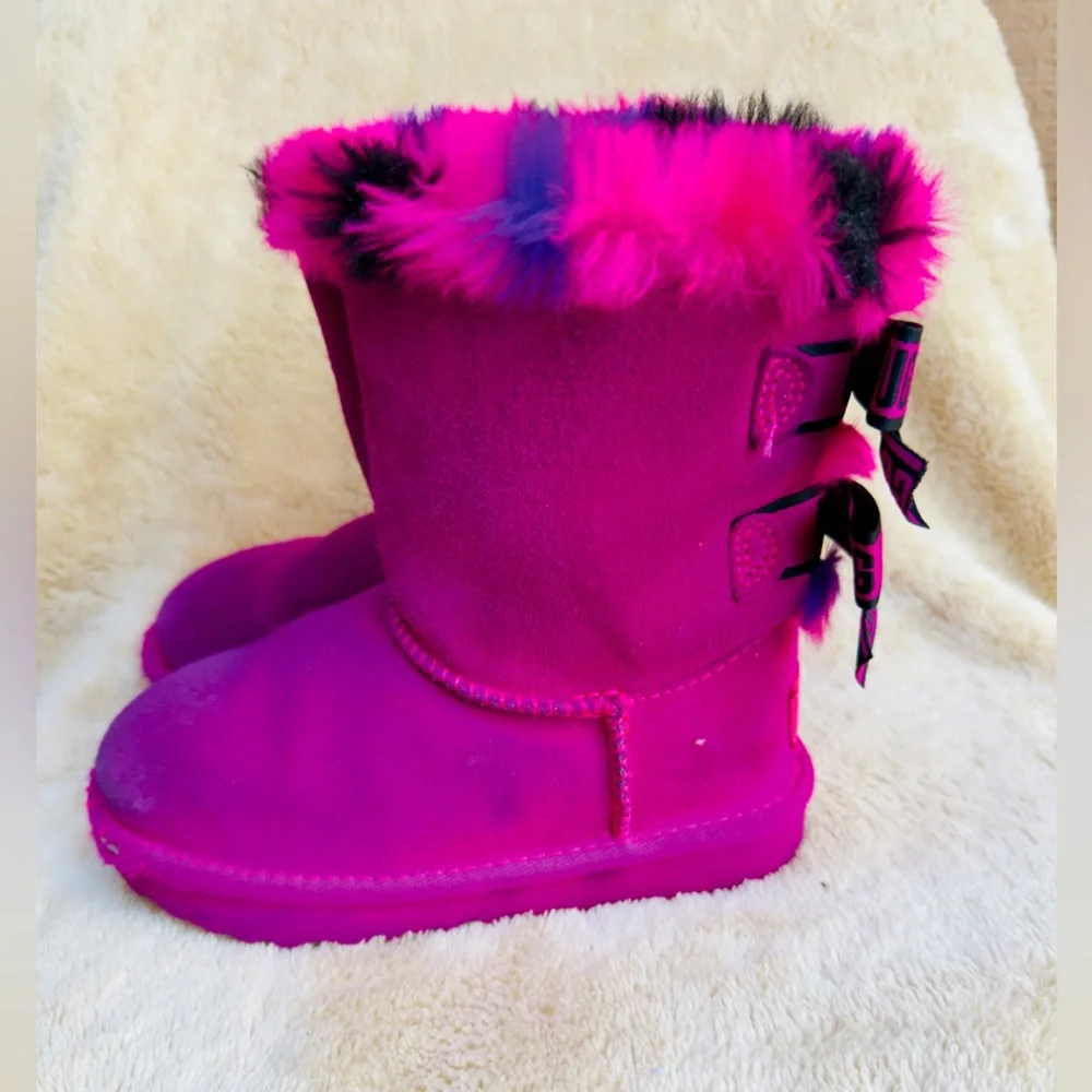UGG vibrant bows purple